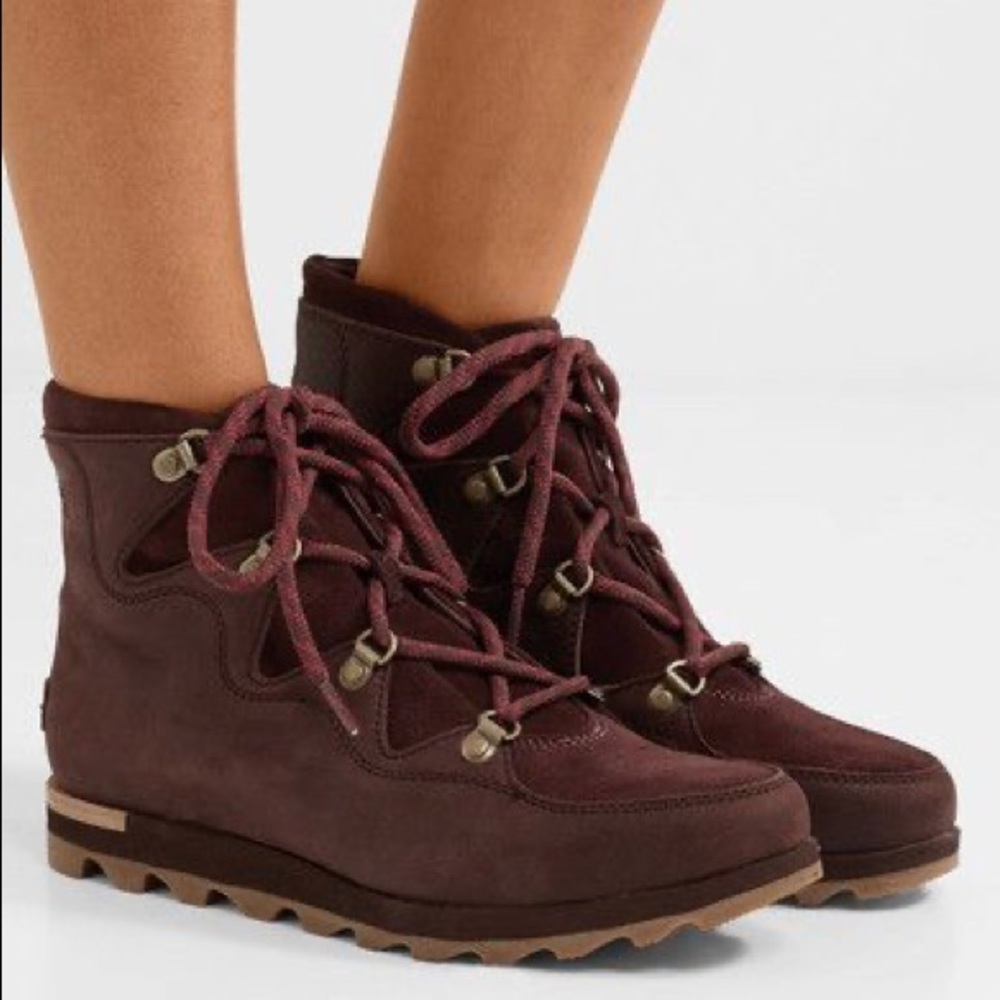 Sorel burgundy sneakerchic alpine boots